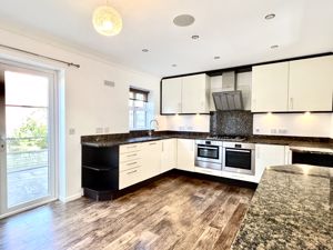 Dining Kitchen- click for photo gallery